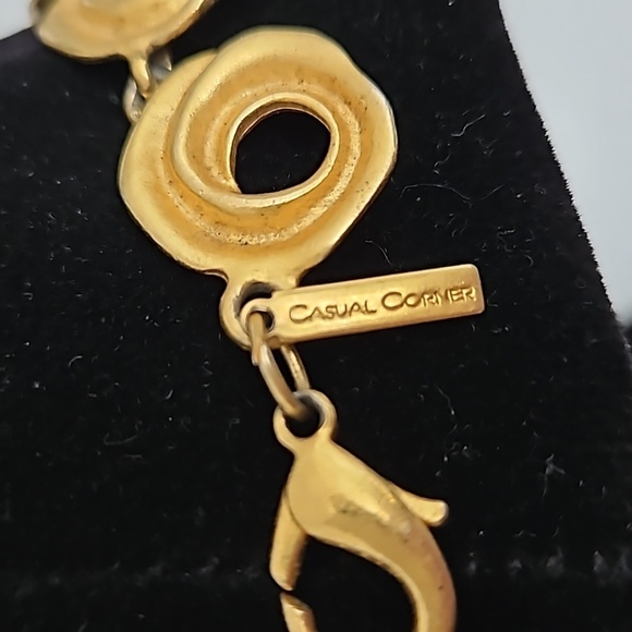 CASUAL CORNER Soft Goldtone 15" Long w/ 2 1/2" Long Extender Necklace - Picture 5 of 6